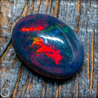 Großer AAA+ Schwarzer Opal Cabochon - 0,685g/3,425ct