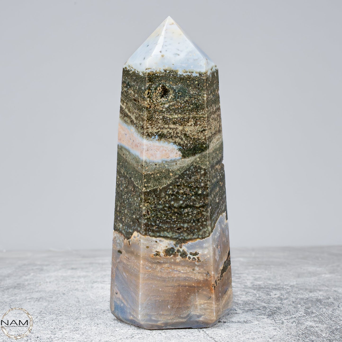 Natürlicher Ocean Jasper Kristall-Obelisk - 563,37g