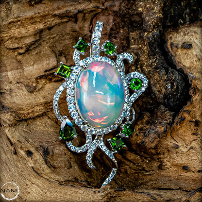 Welo-Opal-Anhänger mit Chromdiopsid 5,49g 27,45ct