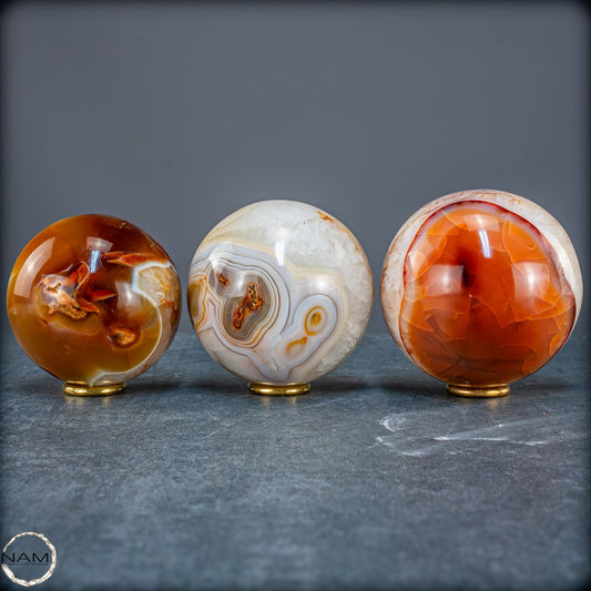 Carneol-Kugel-Set – Drei einzigartige Naturkunstwerke - 2017,52g