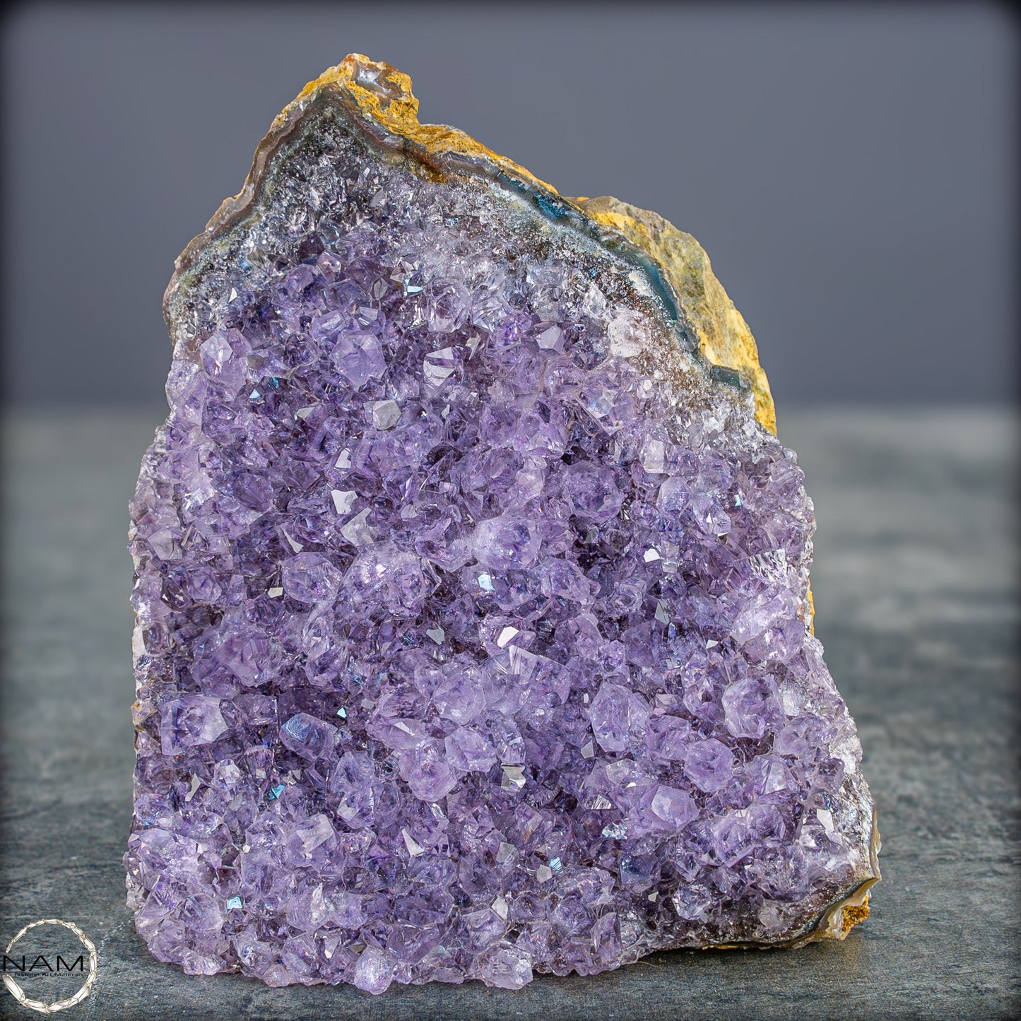 Natürliche Amethyst-Kristall Druse - 713,95g