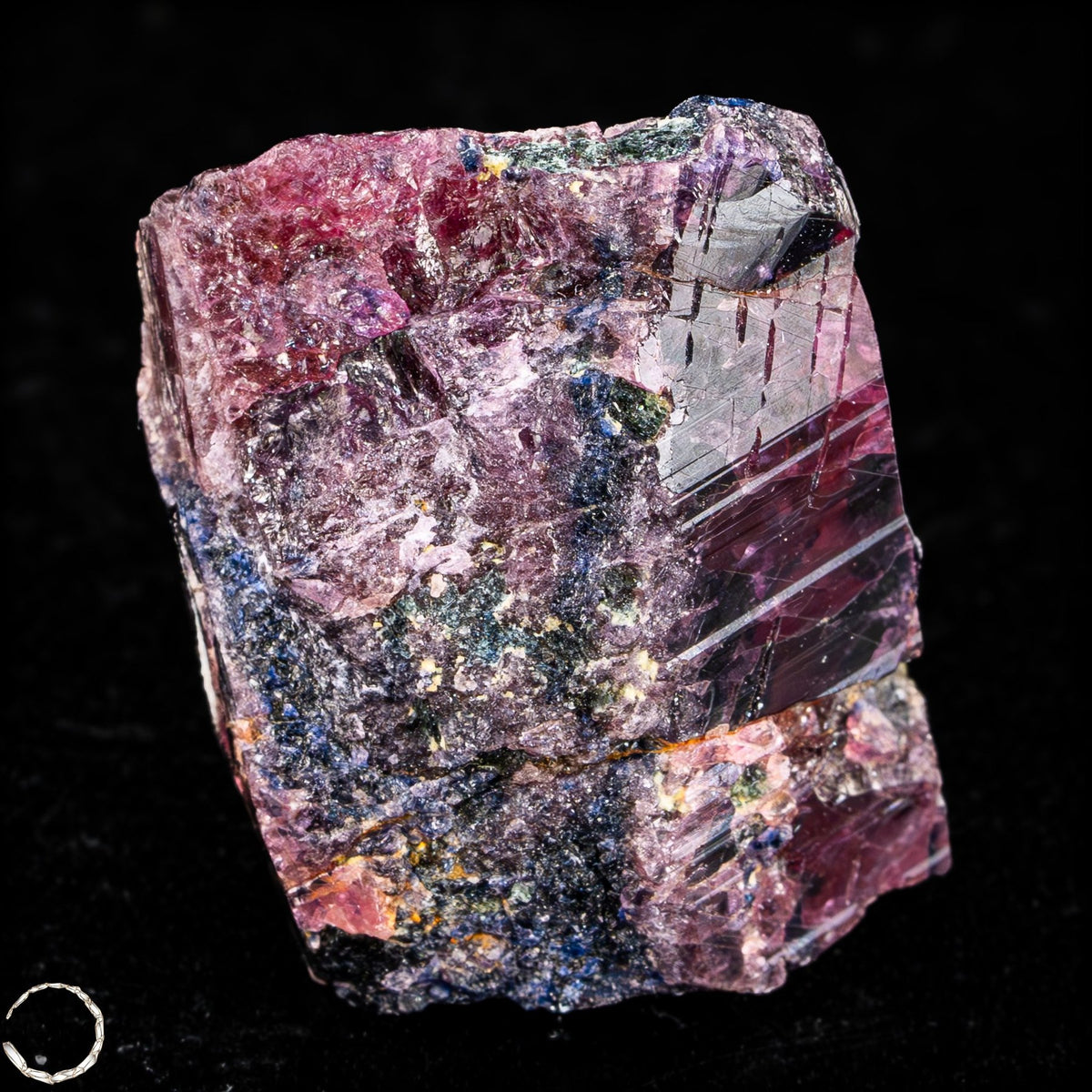 Seltener Padparadscha Farbener Saphirkristall auf Matrix aus Tansania -  21,07g