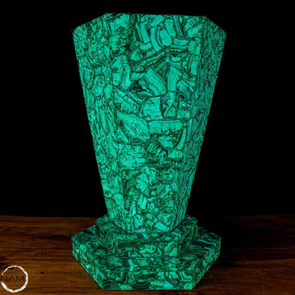 Sehr seltene große Malachit Vase aus dem Kongo – 15483,77g