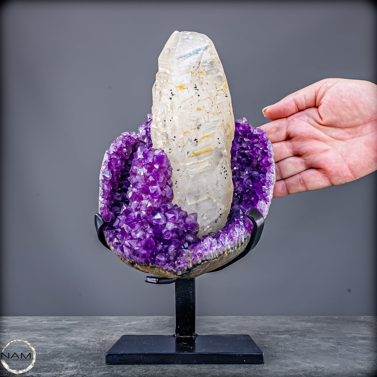 Perfekter  Amethyst mit Calcit kristallen auf Ständer, Uruguay - 3654,48g