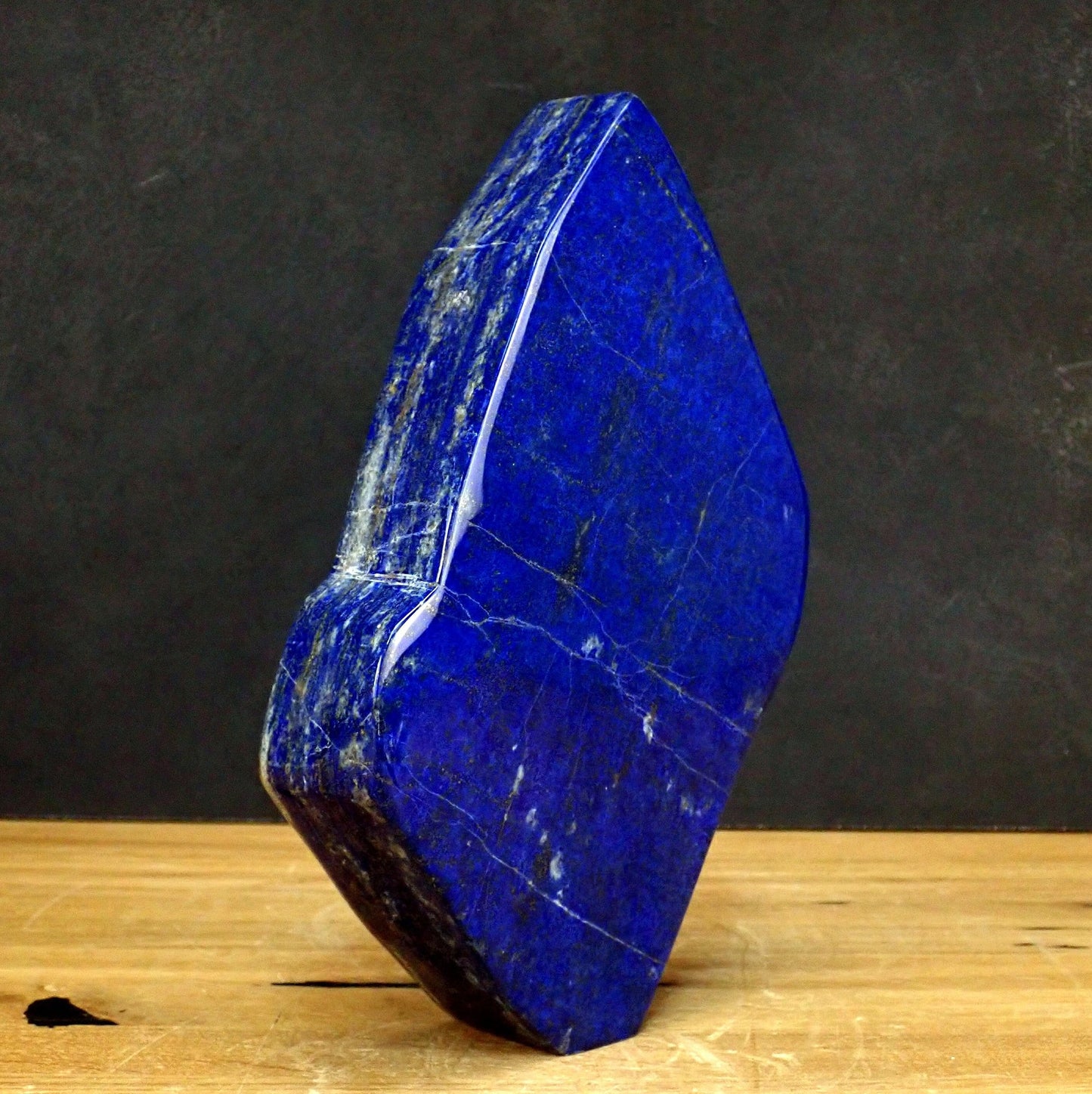 Königsblaue Lapislazuli-Freiform - 3964.42 g - 262×170×50 mm