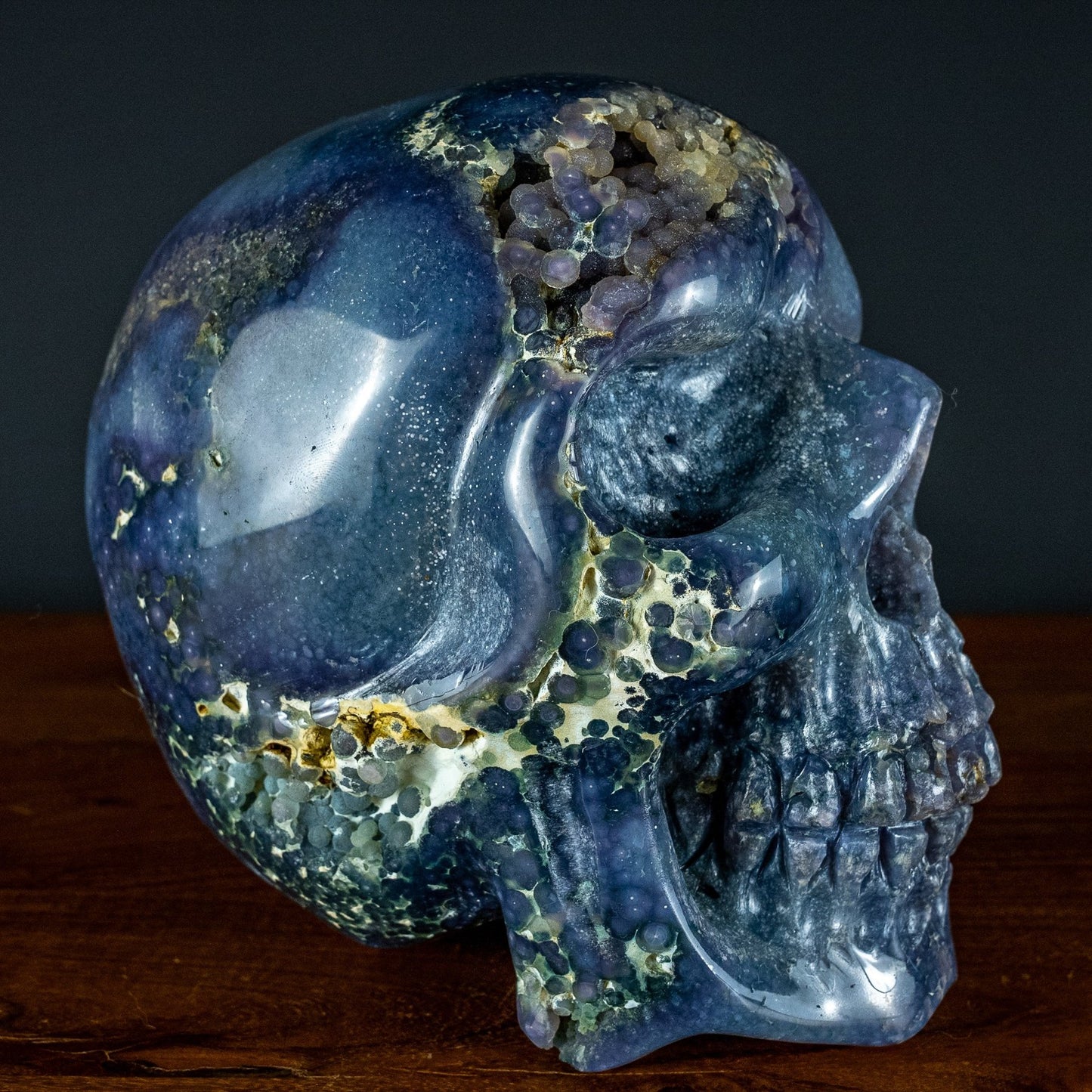 Natürlicher Botryoidal Chalcedony Kristall-Totenkopf - 6640,80g