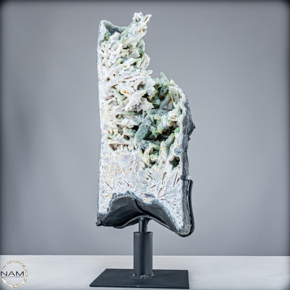 Ein Kunstwerk der Natur – Anhydrit, Prasiolith & Amethyst auf Achat – 17184,36g