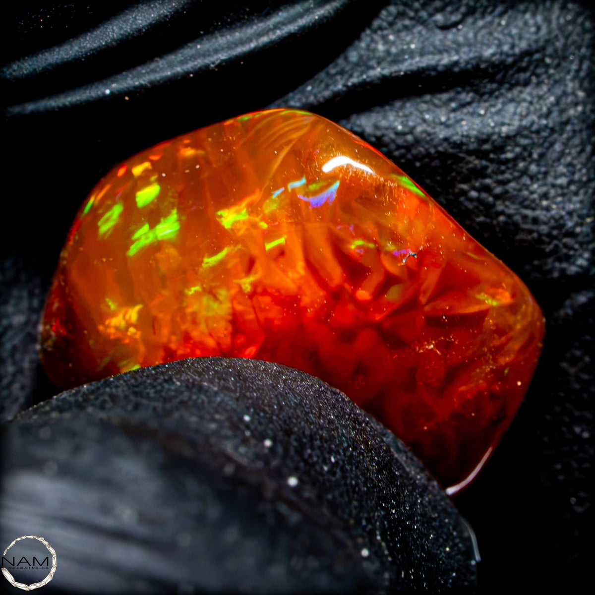 Seltener  Mexikanischer Feuer-Opal,  3,09g 15,45ct