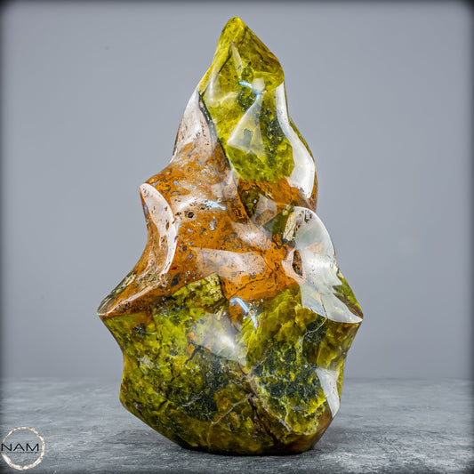 Natürliche Grüner Opal-Kristall Flamme -1052,42g