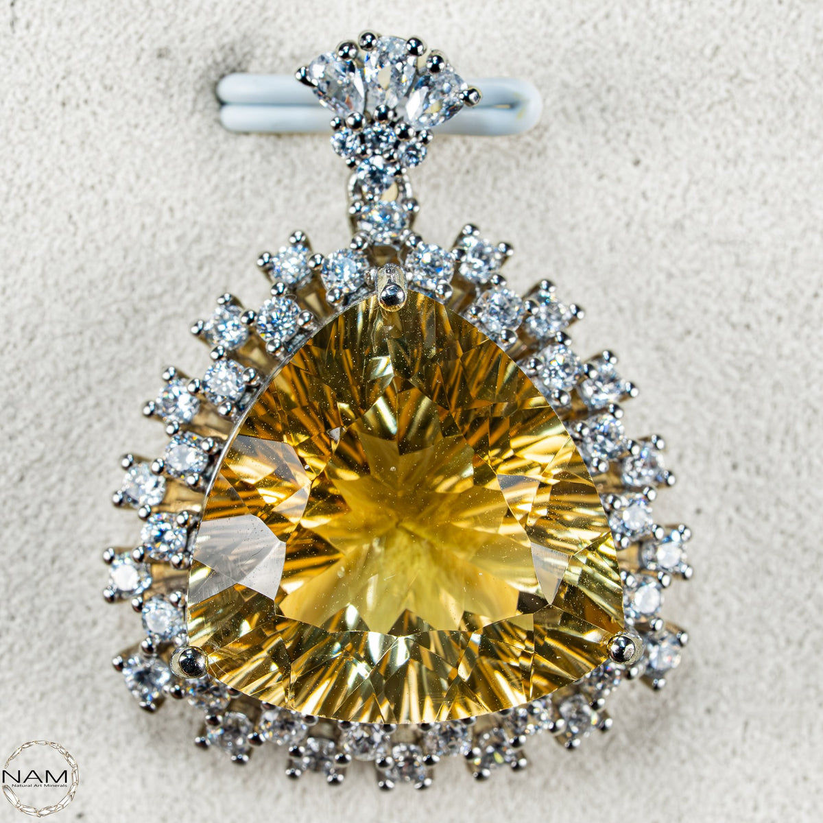 Citrin Anhänger aus 925er Silber Strahlende Eleganz 7,57g 37,85ct