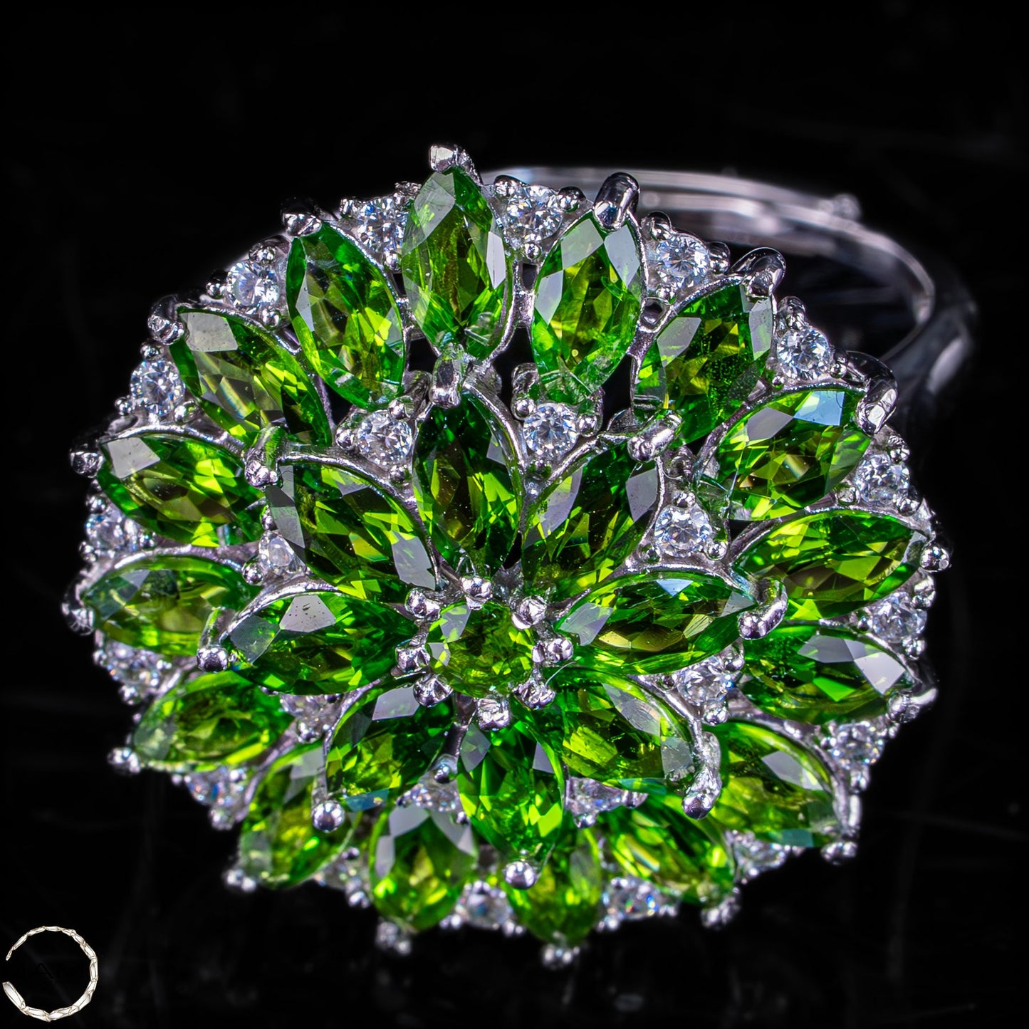 Peridot Ring aus Brasilien – Strahlende Frische in vollendeter Eleganz 5,26g-26,3ct