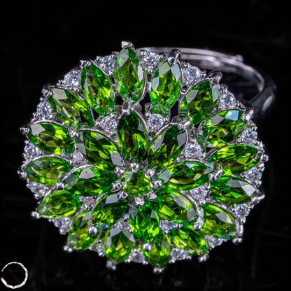 Peridot Ring aus Brasilien – Strahlende Frische in vollendeter Eleganz 5,26g-26,3ct
