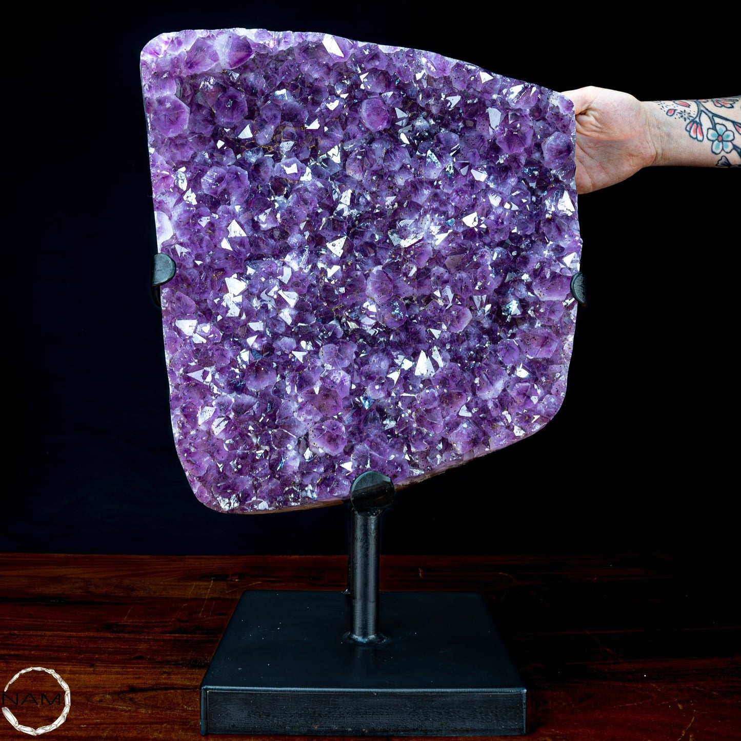 Natürliche Amethyst-Kristalle/Druse auf Ständer - 20956,11g