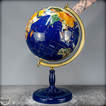 Exklusiver Globus aus Lapislazuli und Edelsteinen – 6428,22g