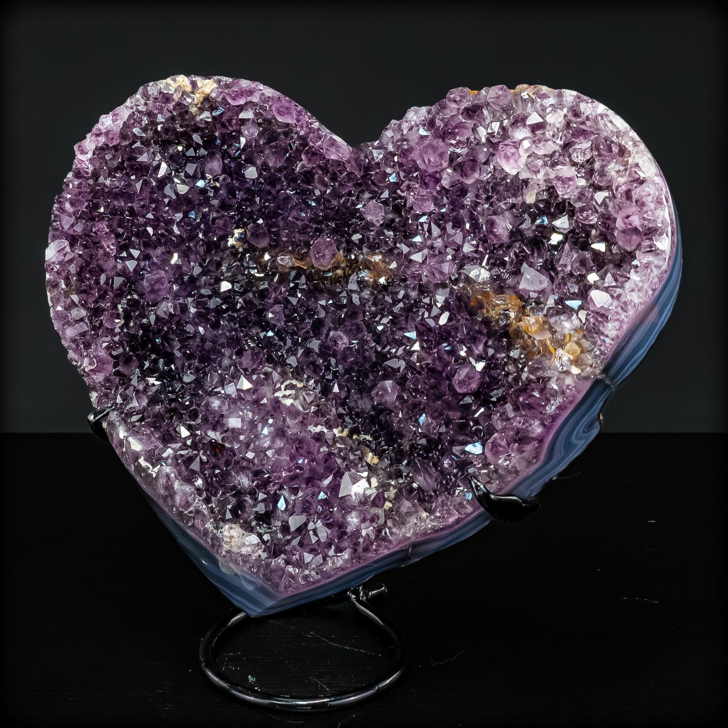 Natürlicher Amethyst-Herz Druse auf Ständer – 5640,61g
