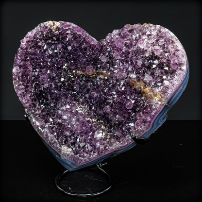 Natürlicher Amethyst-Herz Druse auf Ständer – 5640,61g