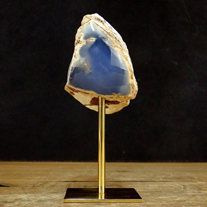 Natürlicher Blauer Chalcedon auf Ständer - 501,19g