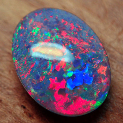 AAA + Black Opal Triplet, Australien, 2.355ct - 0,471g