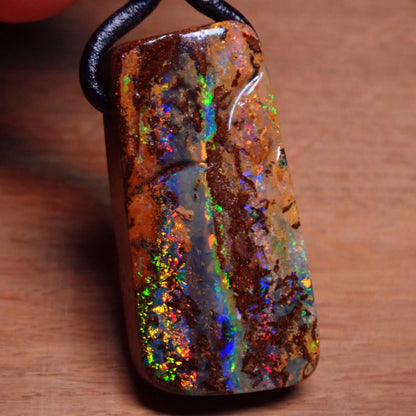 AAA+++ Boulder Opal Anhänger - 50,9ct