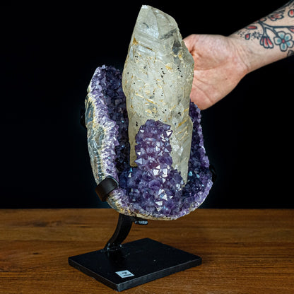 Perfekter AAA+++ Amethyst mit Calcitkristallen auf Ständer, Uruguay - 3649,78g