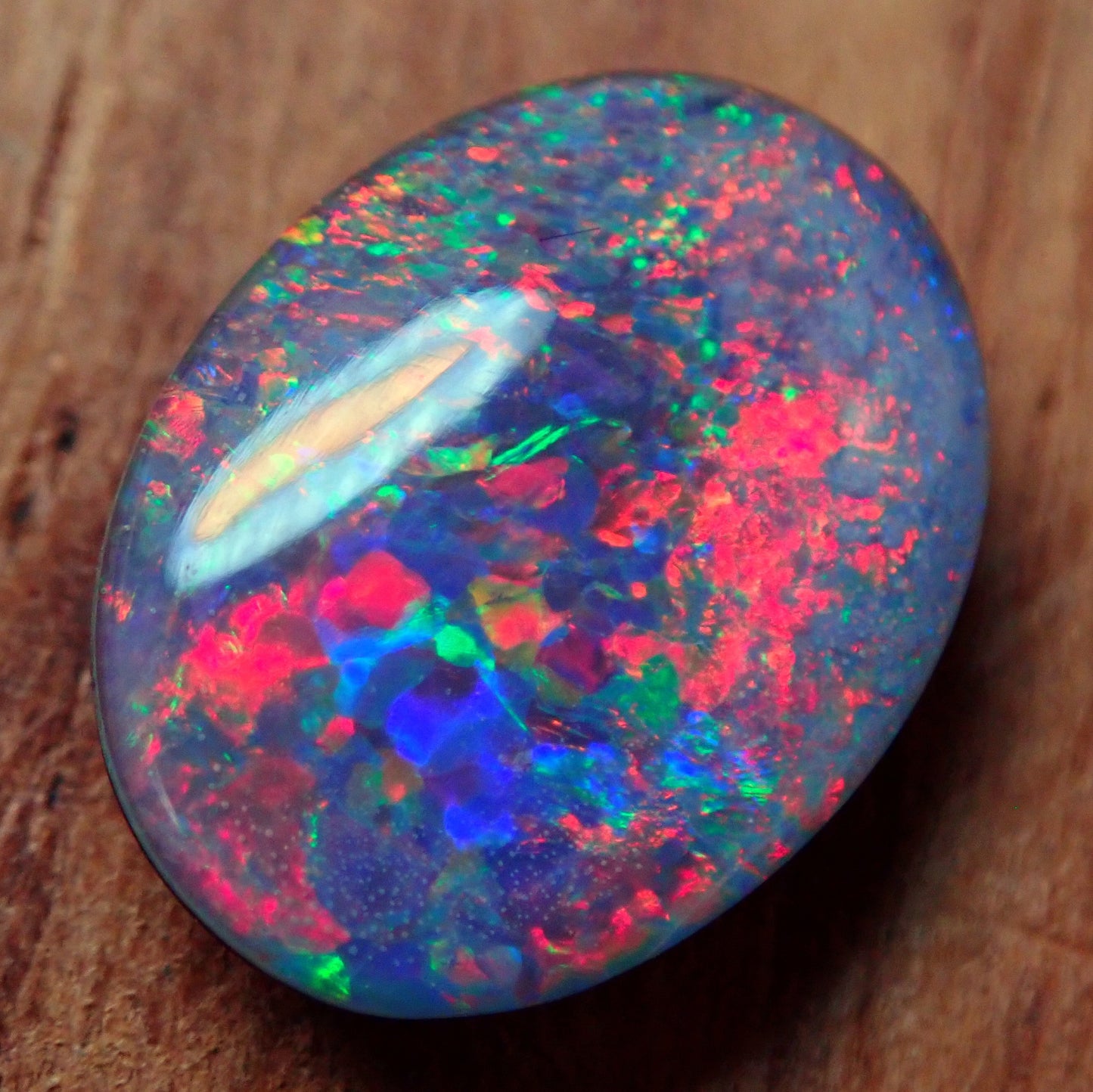 AAA + Black Opal Triplet, Australien, 2.355ct - 0,471g