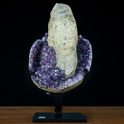 Perfekter AAA+++ Amethyst mit Calcitkristallen auf Ständer, Uruguay - 3649,78g