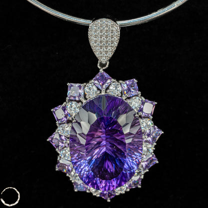Strahlende Eleganz – Amethyst-Anhänger aus 925er Sterling Silber, Brasilien - 69,65ct