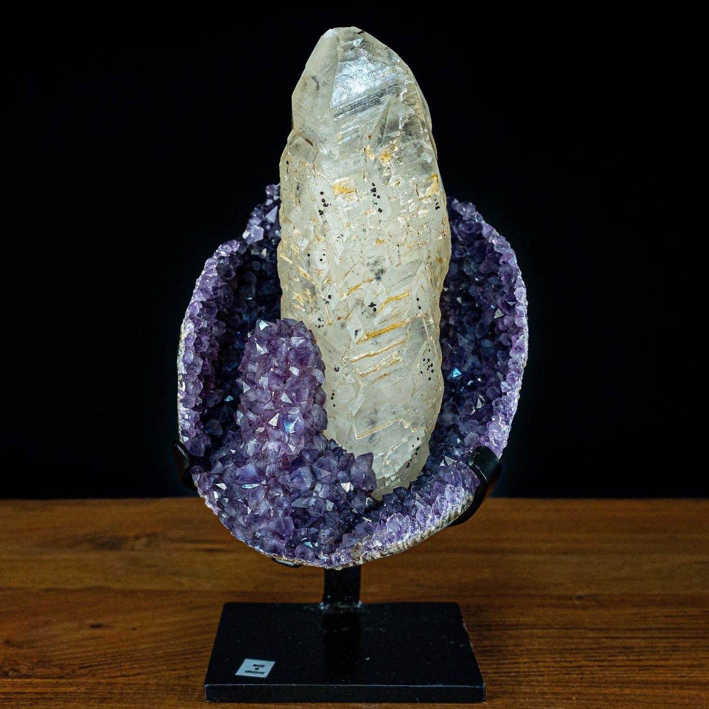 Perfekter AAA+++ Amethyst mit Calcitkristallen auf Ständer, Uruguay - 3649,78g