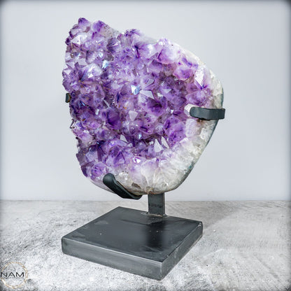 Exklusive Amethyst Druse auf elegantem Metallständer-13088,66g