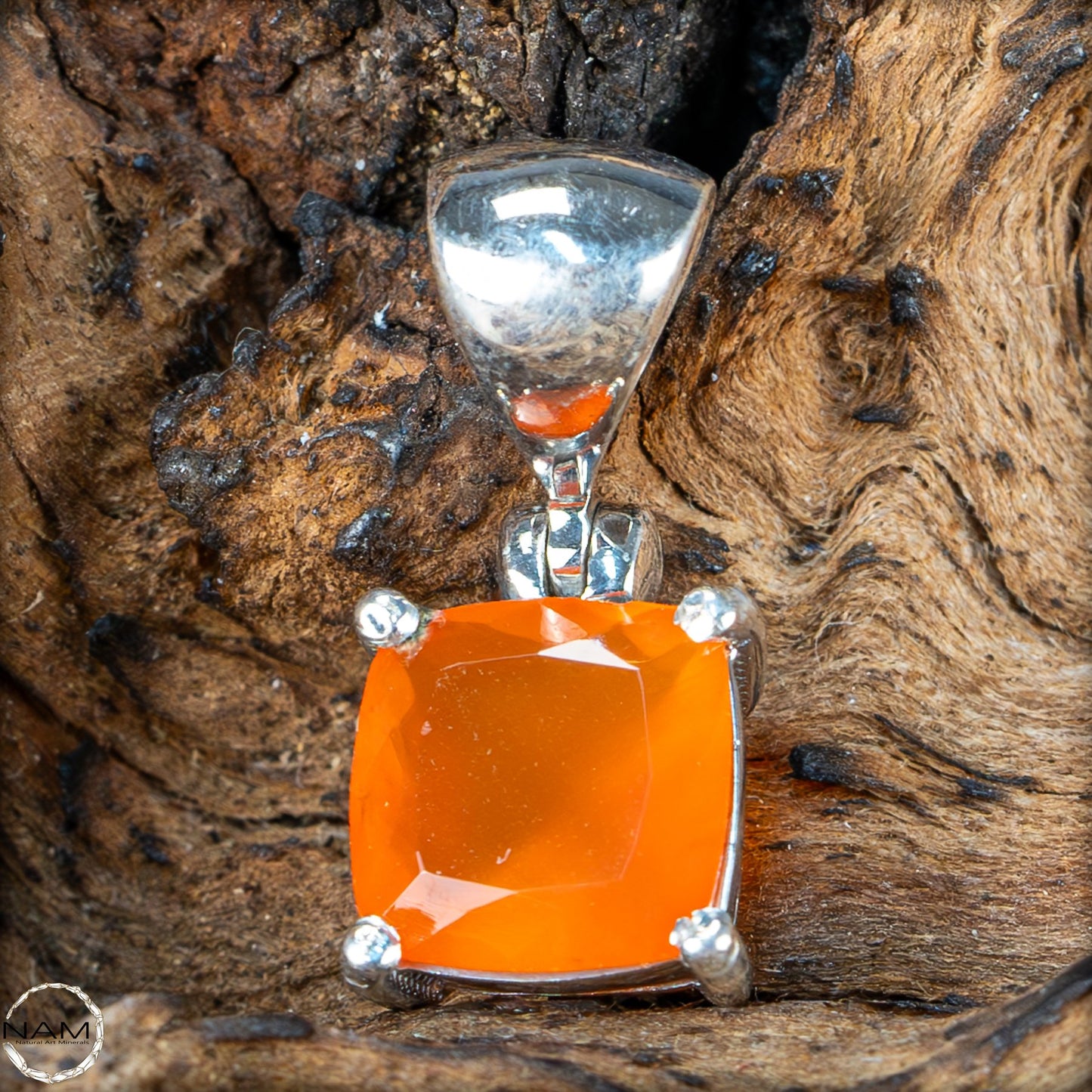 Seltener Mexikanischer Feueropal Anhänger - 2,34g