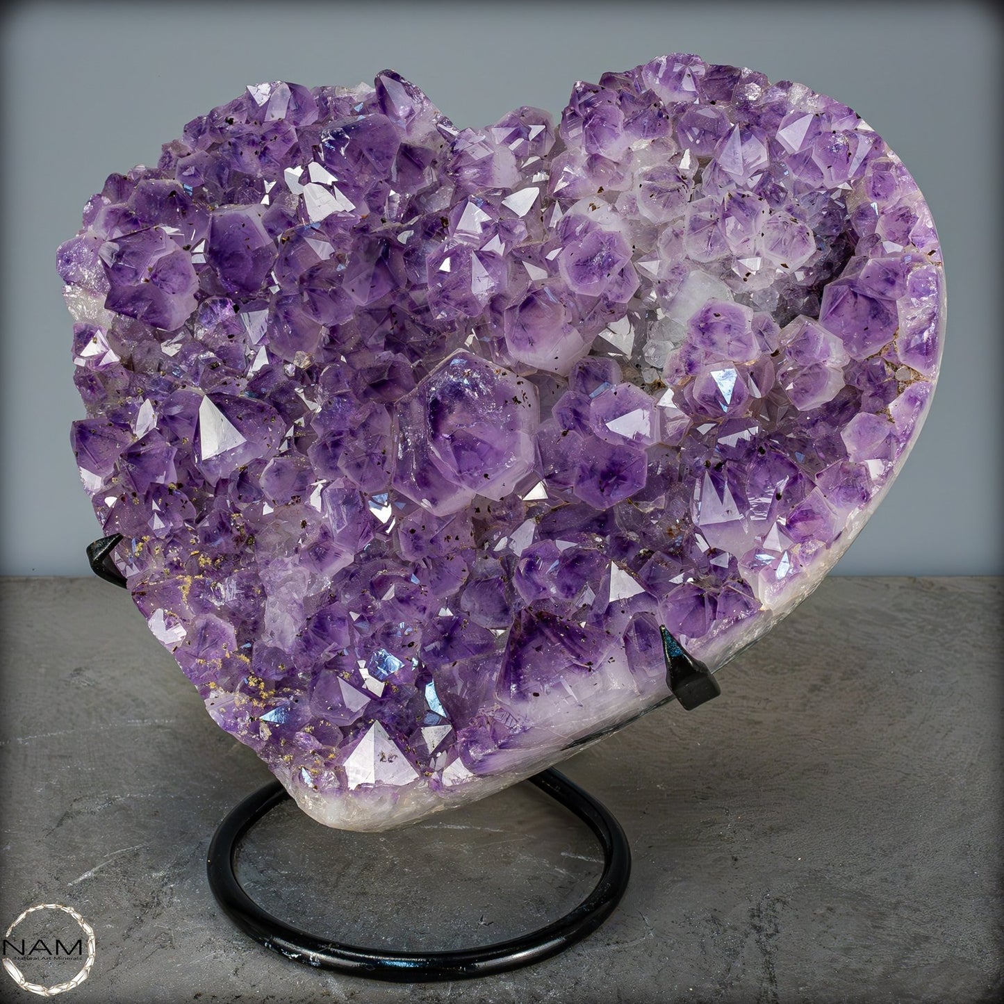 Natürlicher Amethyst-Herz Druse auf Ständer – 8047,44g