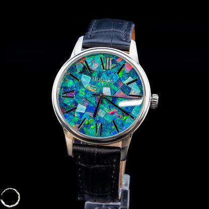 Opal Uhr mit Schweizer Uhrwerk – Ein Meisterwerk aus Zeit und Natur 214,6ct
