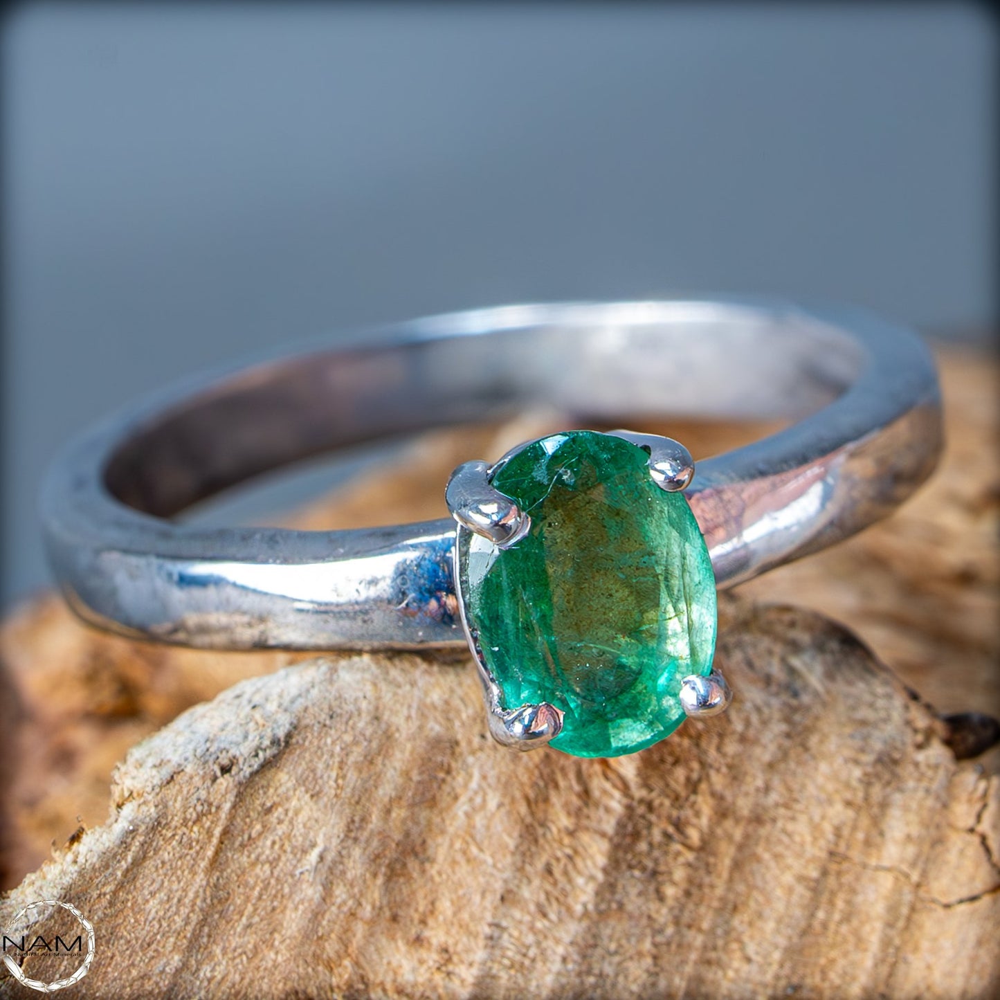 Eleganter Smaragd Ring aus 925er Silber - 2,55g 12,75ct