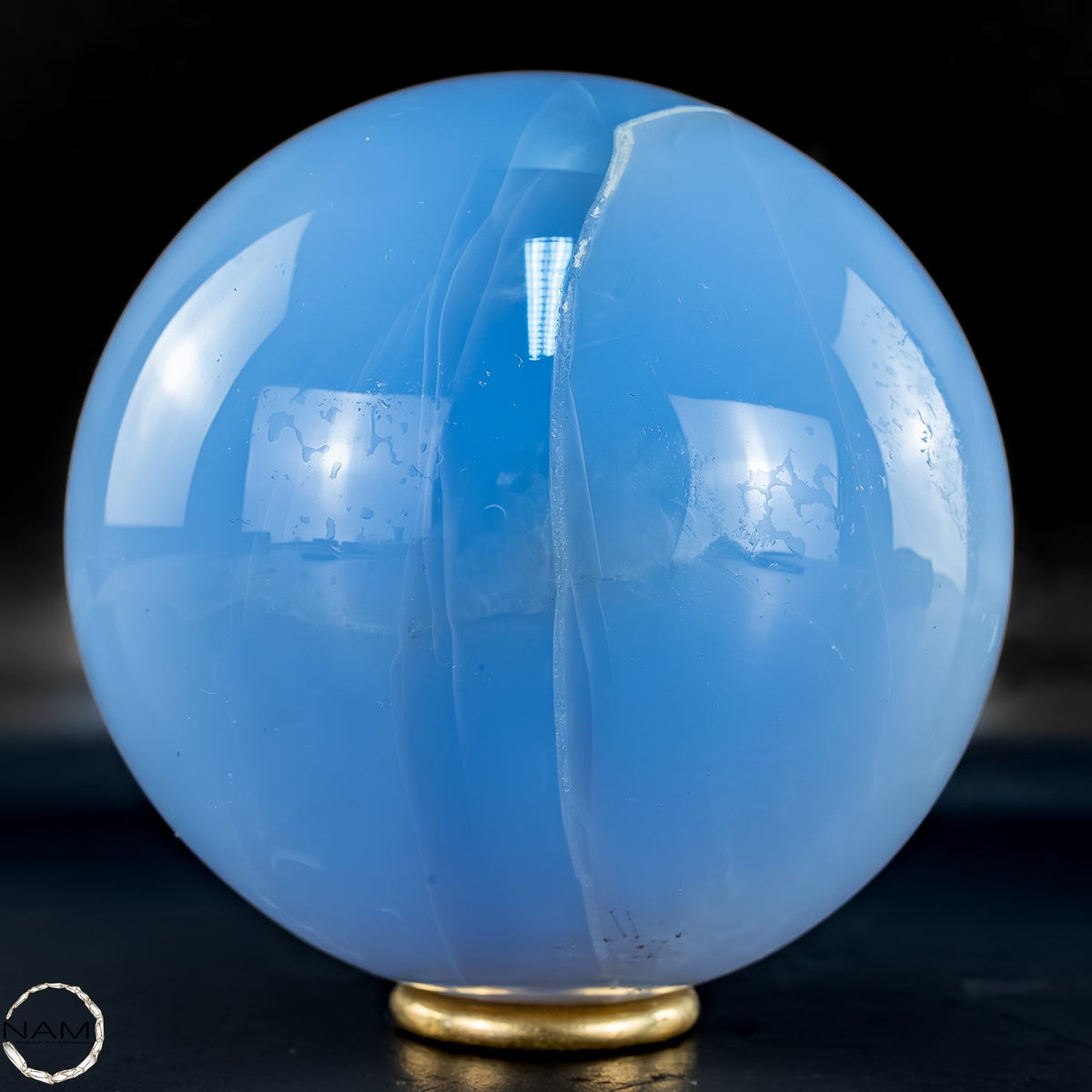 Seltener Blauer Chalcedon als Kugel - 667,86g