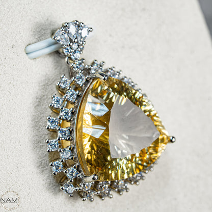Citrin Anhänger aus 925er Silber Strahlende Eleganz 7,57g 37,85ct
