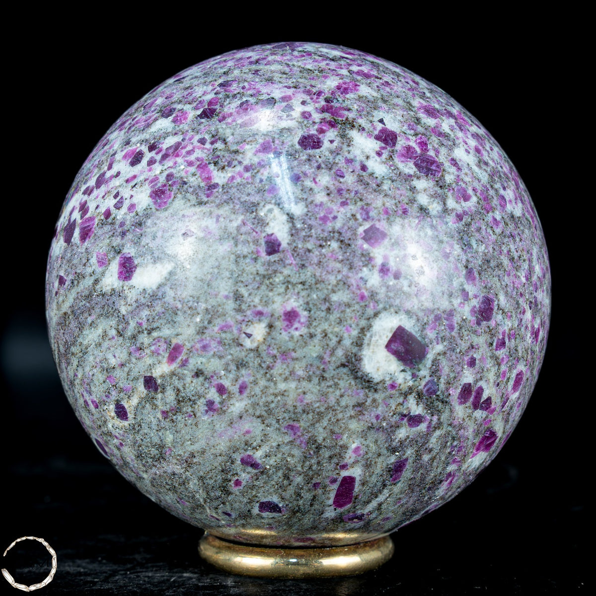 Natürliches Rubin-Kristall Kugelaus Myanmar -545,99g