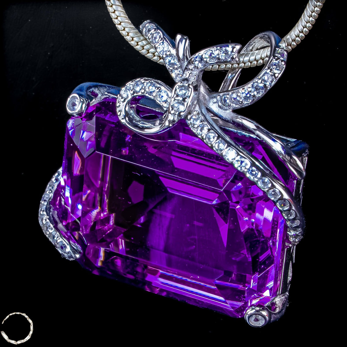 Amethyst-Anhänger – ein Meisterwerk aus Licht, Tiefe und Eleganz  8,00g 40ct