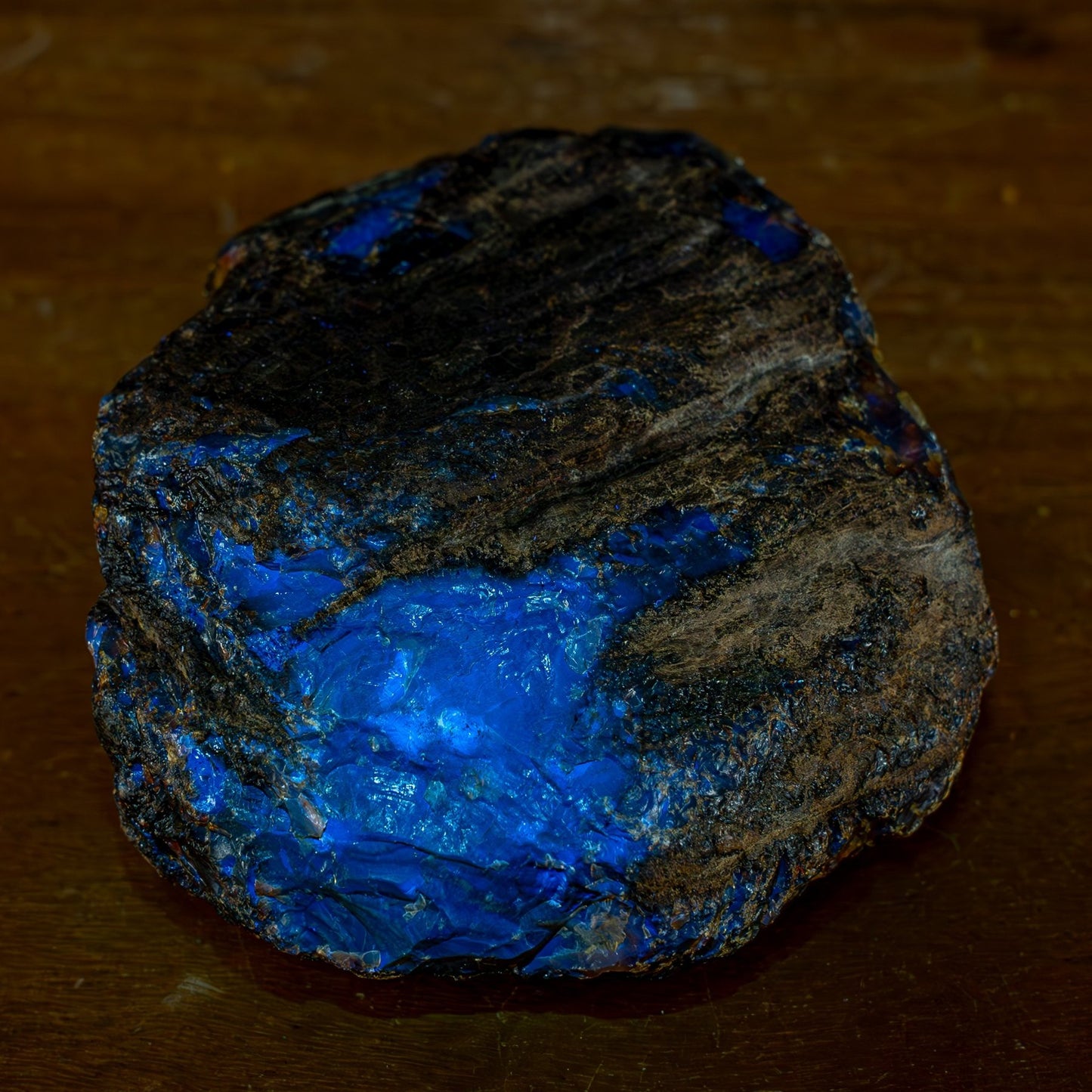 Naturlicher Blau-Roter Bernstein aus Indonesien - 333,29g