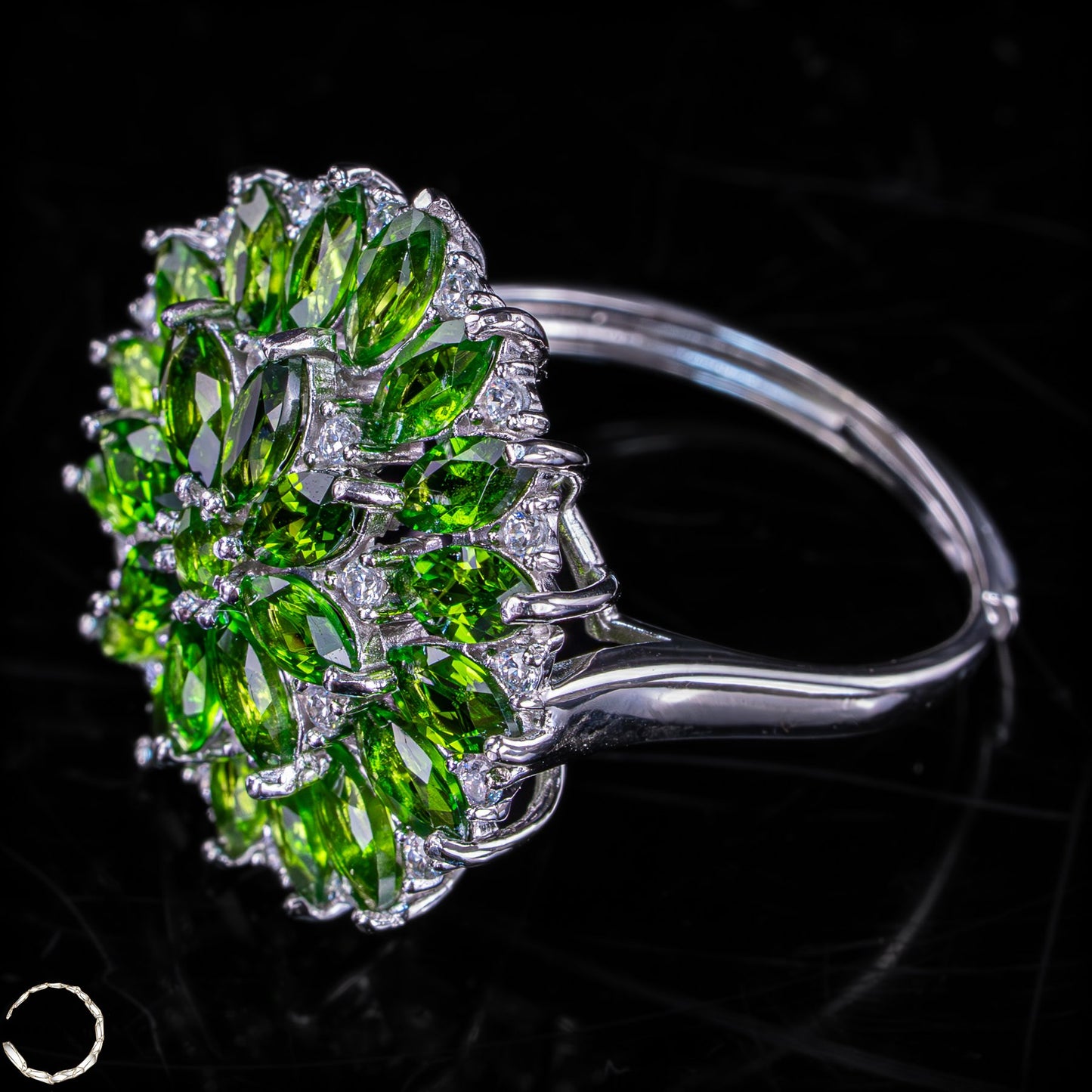 Peridot Ring aus Brasilien – Strahlende Frische in vollendeter Eleganz 5,26g-26,3ct