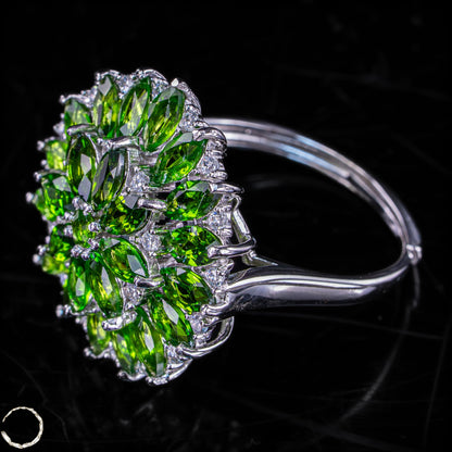 Peridot Ring aus Brasilien – Strahlende Frische in vollendeter Eleganz 5,26g-26,3ct