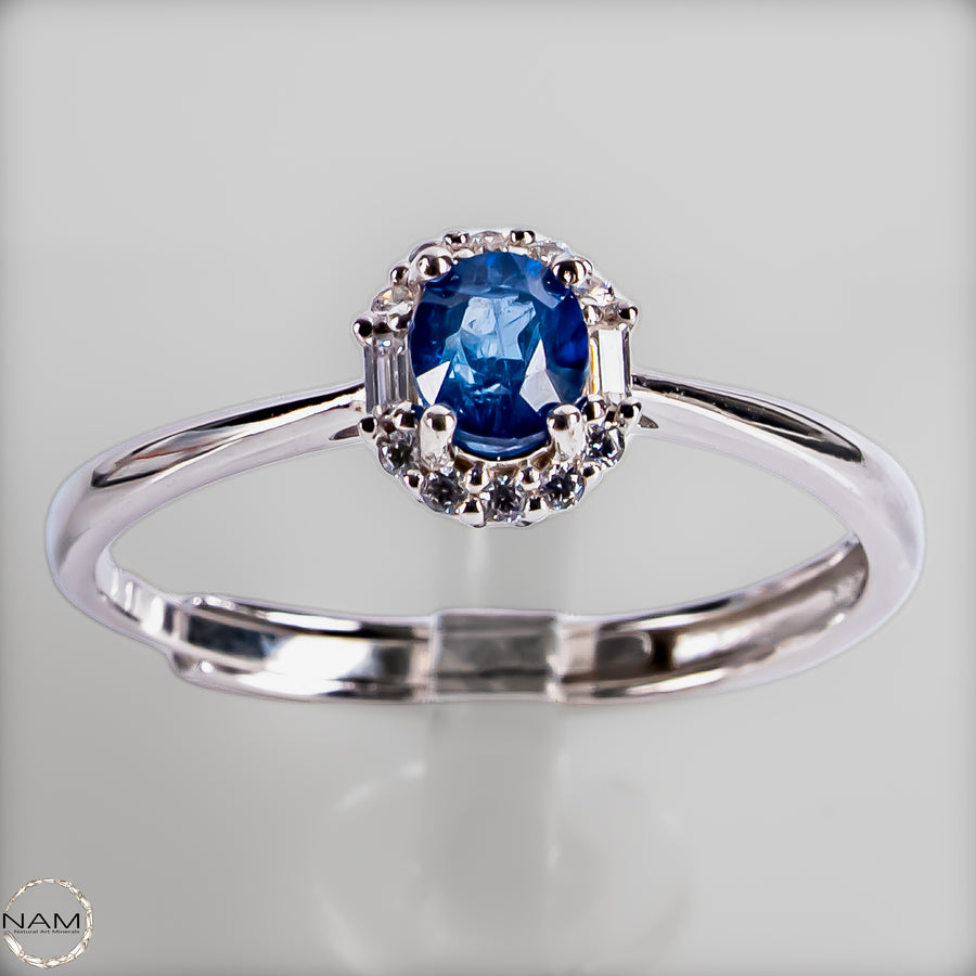 Strahlende Eleganz – Exklusiver Saphir-Ring aus 925er Silber - 1,48g 7,4ct