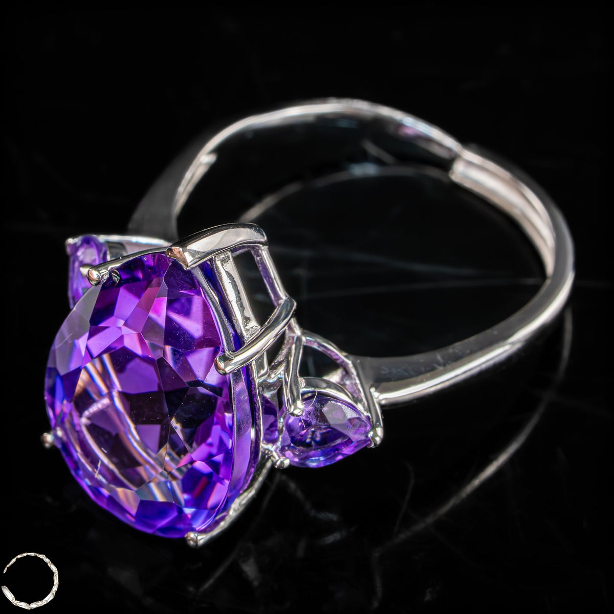 Einzigartiger Amethyst-Ring aus 925er Silber - 5,41g