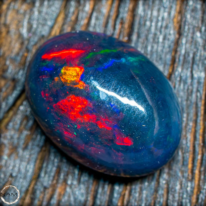 Großer AAA+ Schwarzer Opal Cabochon - 0,685g/3,425ct