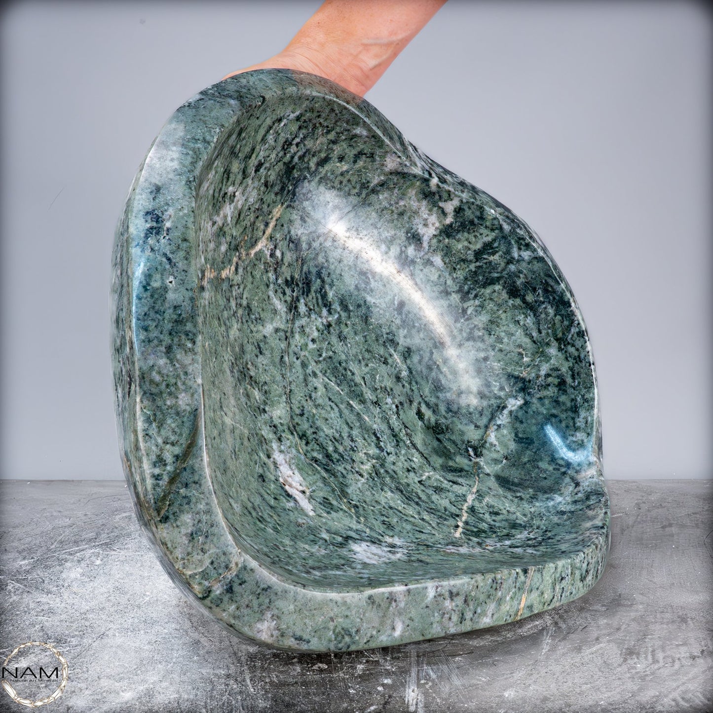 Monumentale Jade-Nephrit-Schale – 25 kg -25901,99g