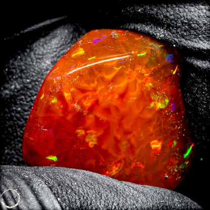 Seltener  Mexikanischer Feuer-Opal,  3,09g 15,45ct