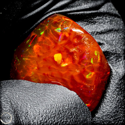 Seltener  Mexikanischer Feuer-Opal,  3,09g 15,45ct