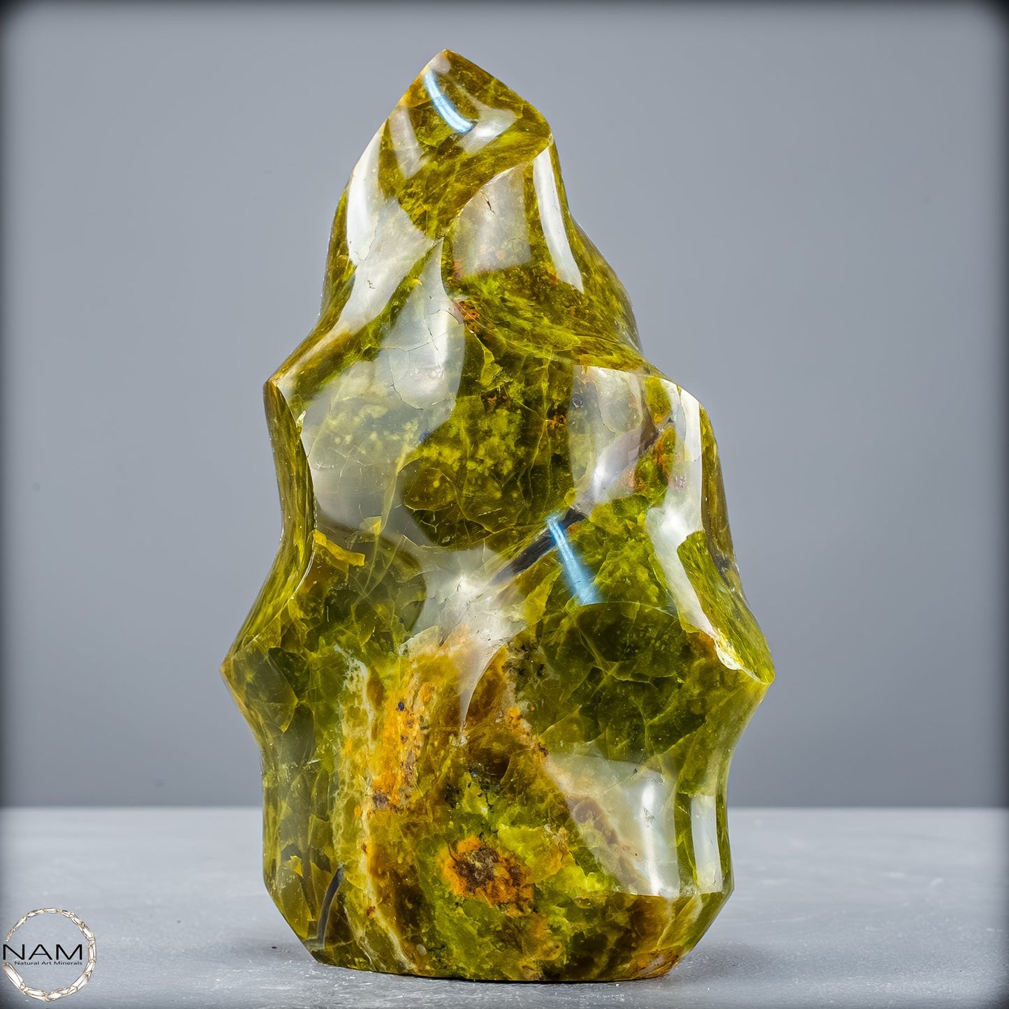 Natürliche Grüner Opal-Kristall Flamme - 894,74g
