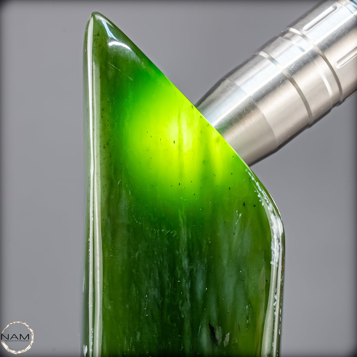 Natürliche Jade-Nephrit Freiform aus Burma - 717,43g