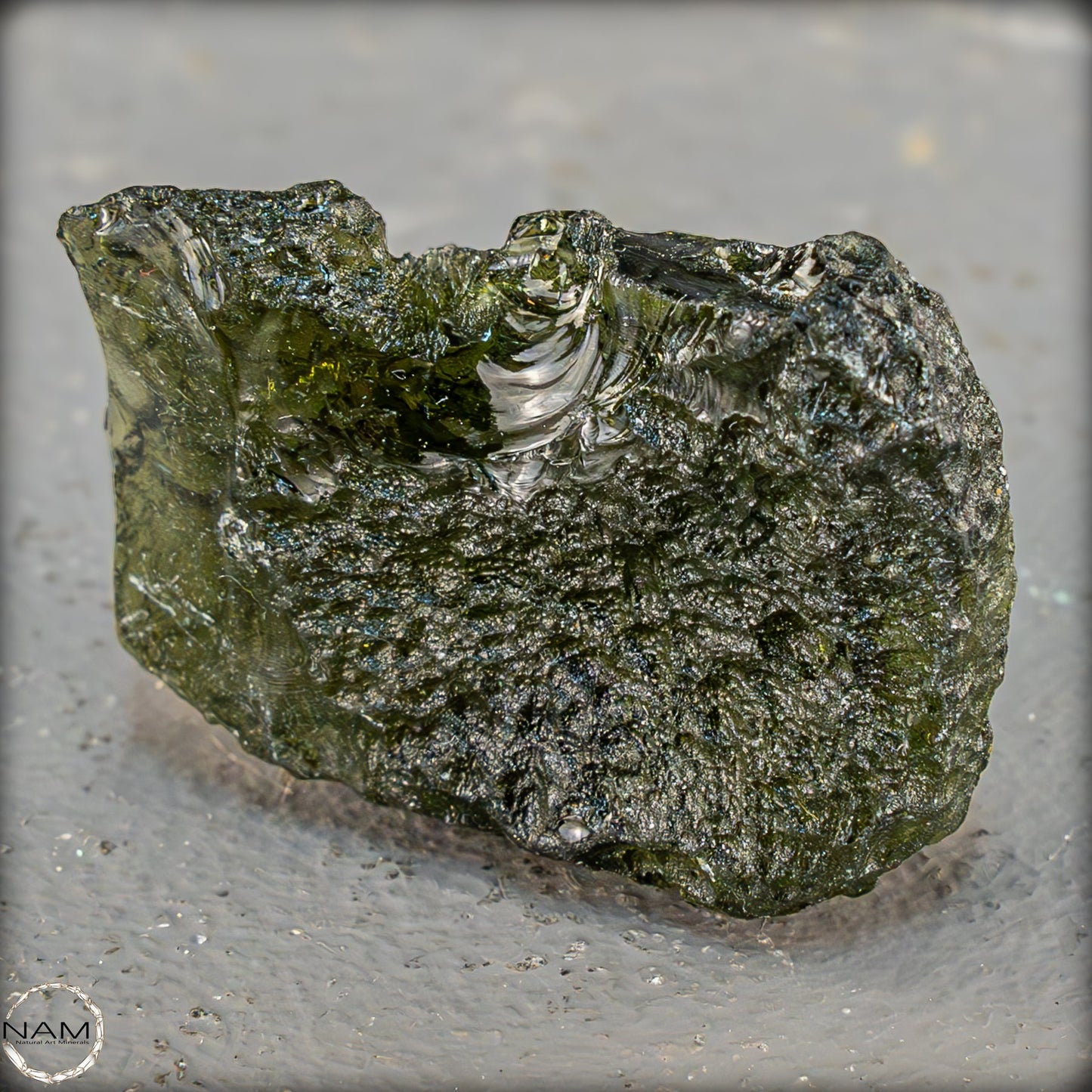 Großer Natürlicher Moldavit Kristall -11,11g 55,55ct