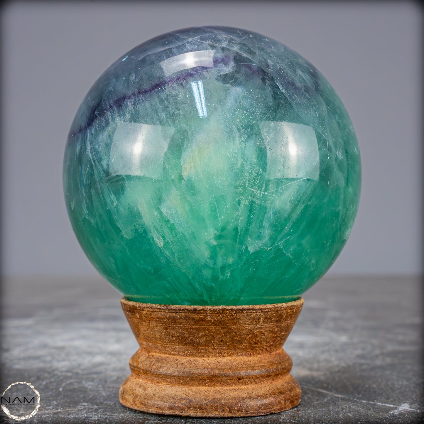 Natürliche Lila-Grüne Fluorit Kugel, China - 539,72g - 68,8mm